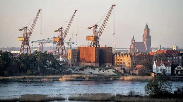 Solidarity shipyard
