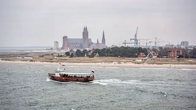 Boat Cruise from Gdańsk to Hel Peninsula
